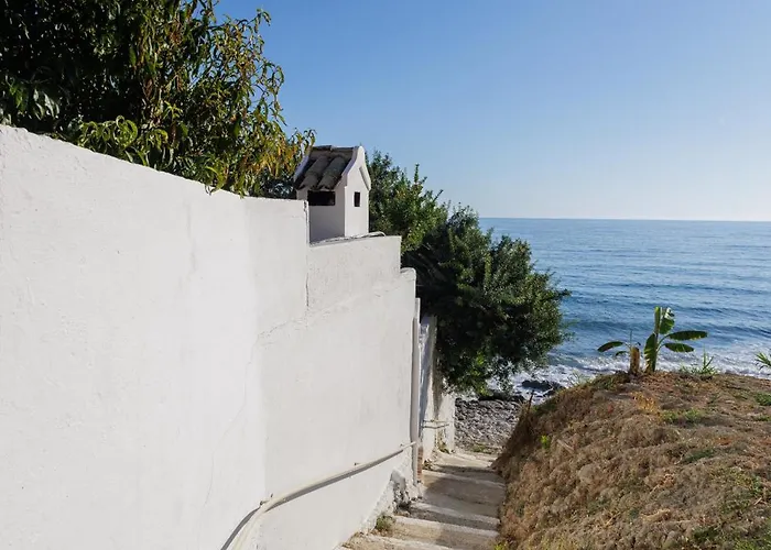 Josef And Marina House *