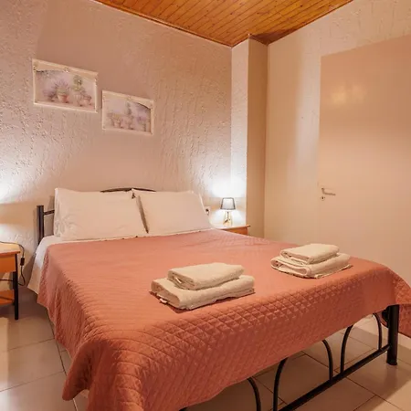 Josef And Marina House *